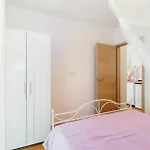 Gorgeous In With Wifi Apartment Smrika
