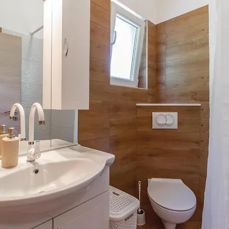 Amazing In With Kitchen