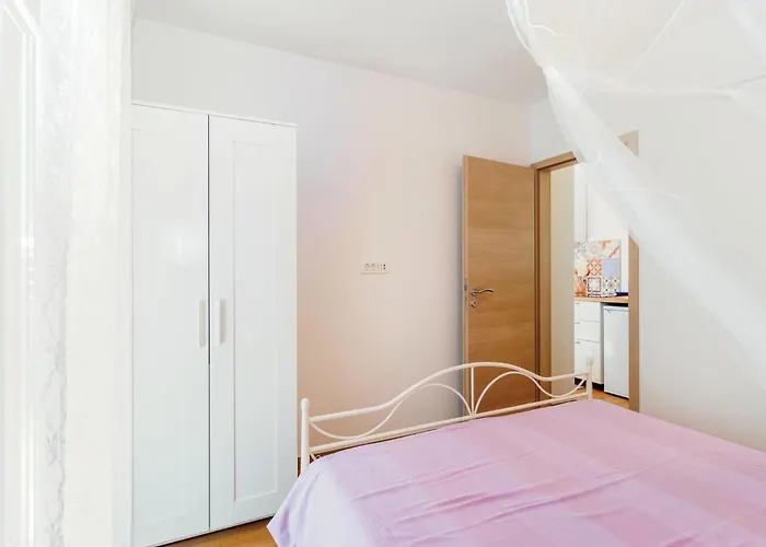 Awesome In With Wifi Apartment Šmrika